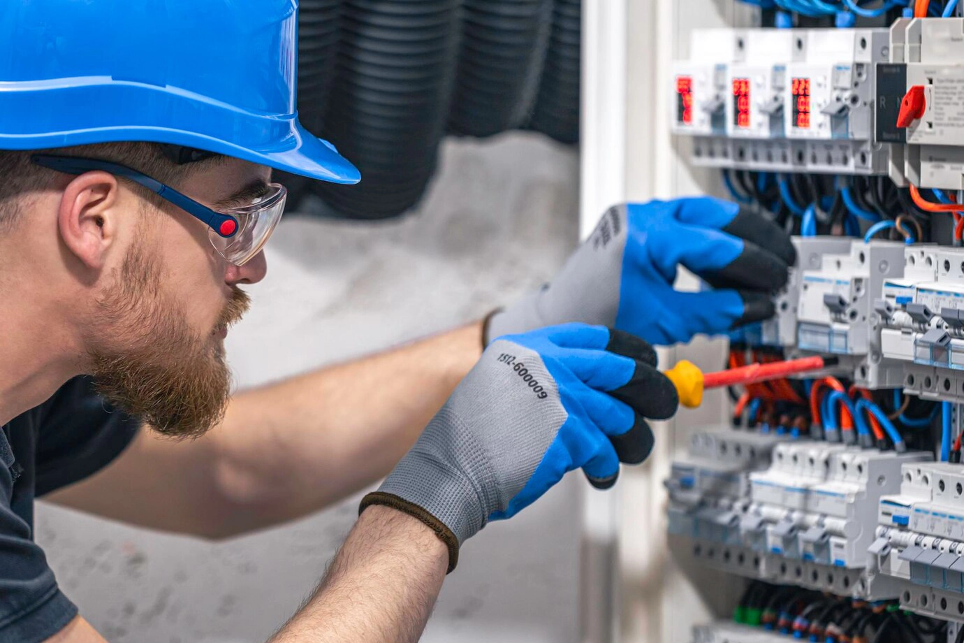 Installations électriques
dans le neuf et la rénovation